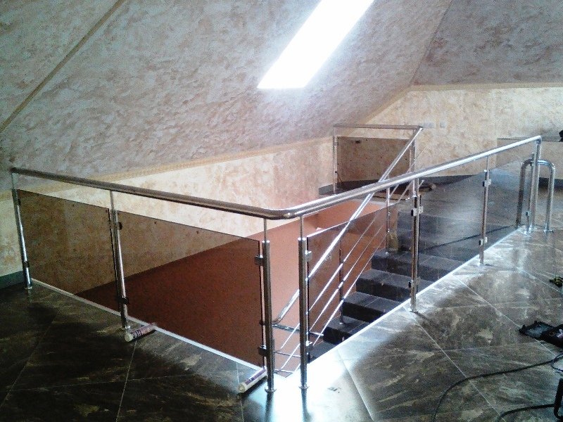 Ограждения нержавейка стекло, Стеклянные перила
