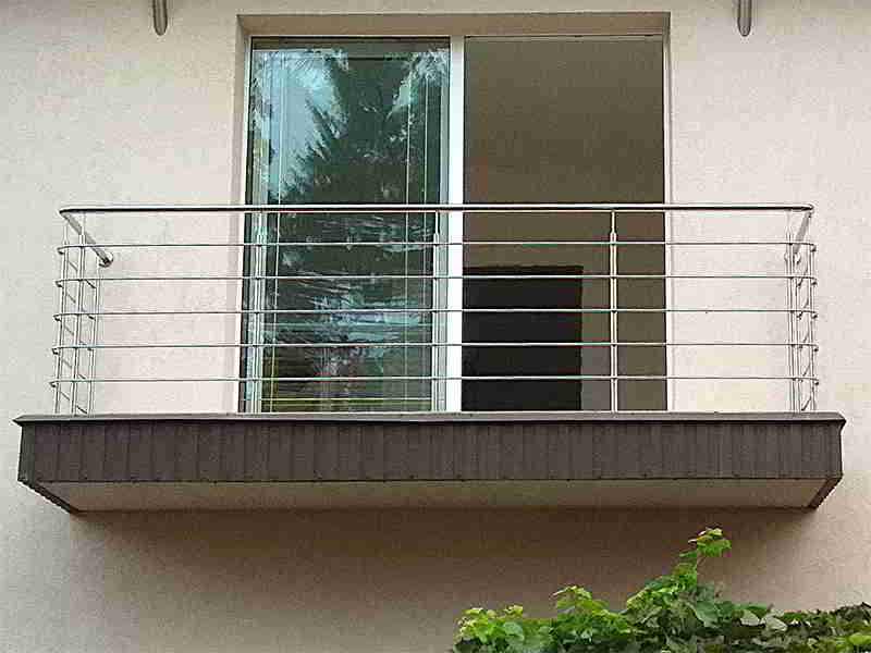 Перила из нержавейки на балкон