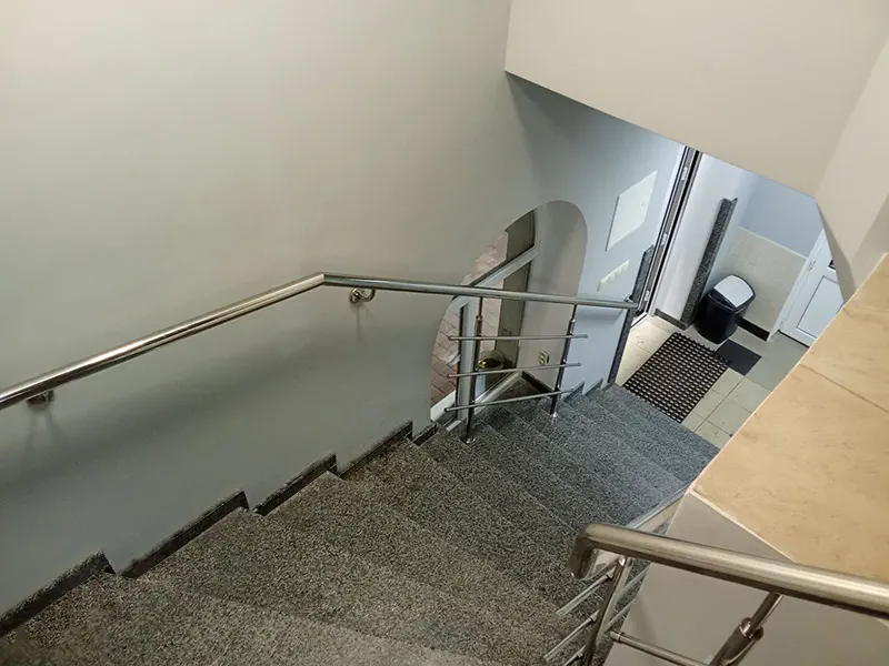 Перила из нержавейки, перила из нержавейки, перила на лестницу, поручни на лестницу